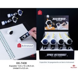EXP.24 PEGAMENTOS EN BARRA ASTRONAUTA Expositor 13,5 x 10 x 26,5 cm. Unidad 9 x 6,5 cm.