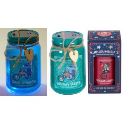 TARRO CON LUZ KUKUXUMUXU BULTAKO Caja: 8,5 x 8,5 x 14,5 cm Tarro: 8 x 8 x 14 cm