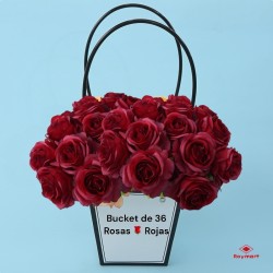EXP.36 BOLIGRAFOS ROSAS EN BUCKET Exp: 17 x 15 x 24 cm Und: 23,5 x 6,4 x 6,4 cm